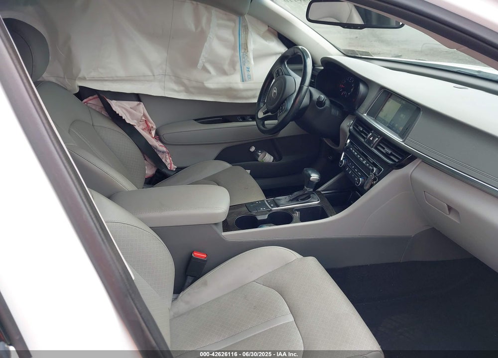2016 KIA OPTIMA VIN: 5XXGU4L3XGG099256