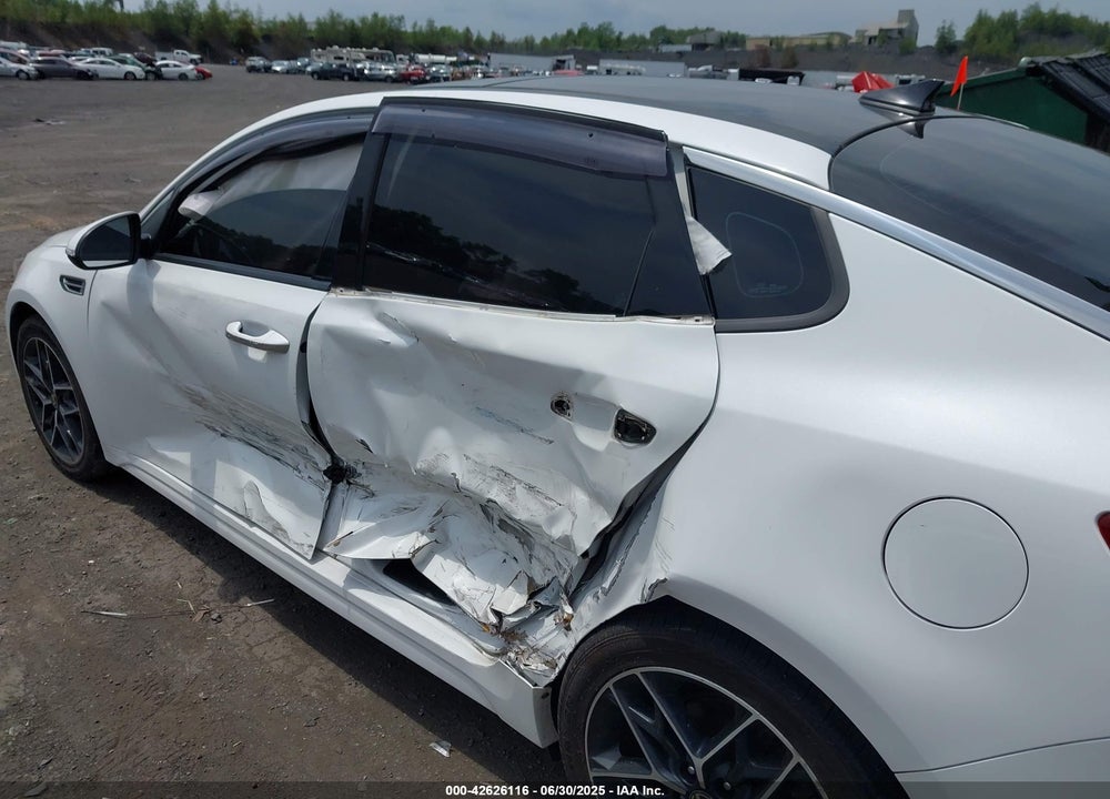 2016 KIA OPTIMA VIN: 5XXGU4L3XGG099256