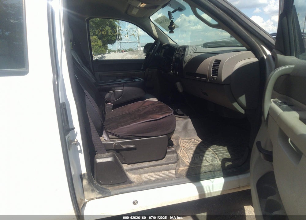 2013 CHEVROLET SILVERADO 1500 VIN: 1GCRKPE76DZ304127