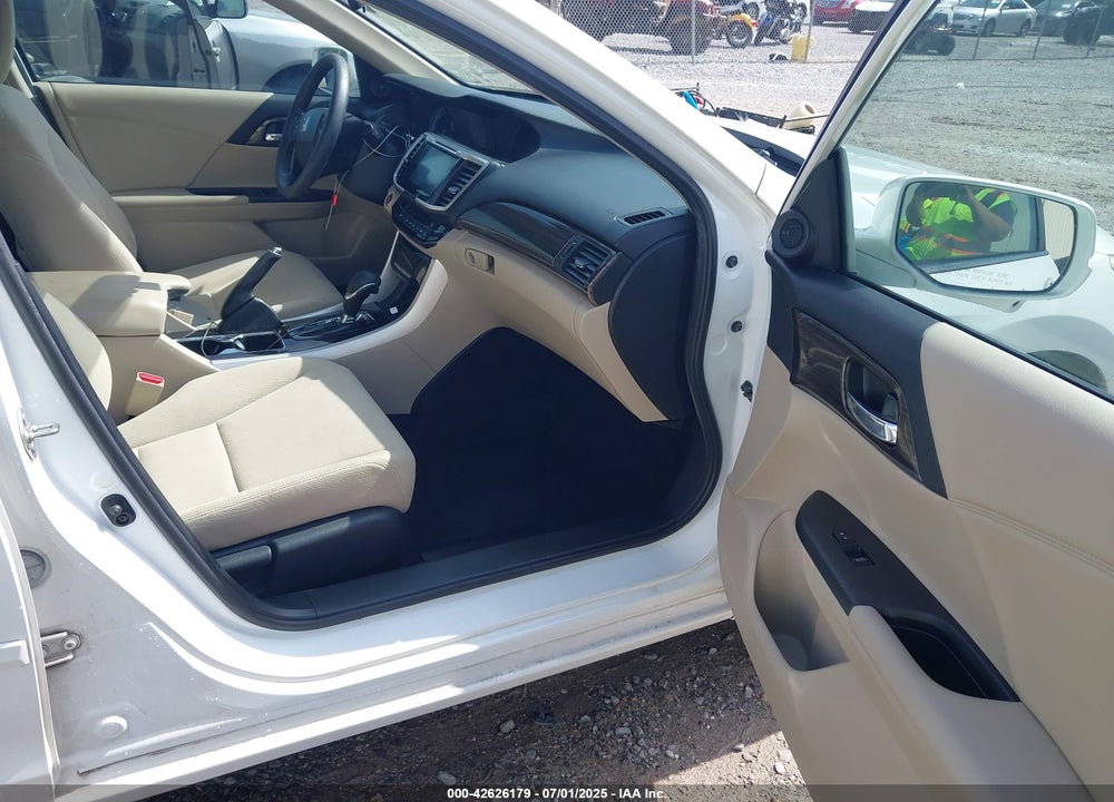 2016 HONDA ACCORD VIN: 1HGCR2F76GA027650