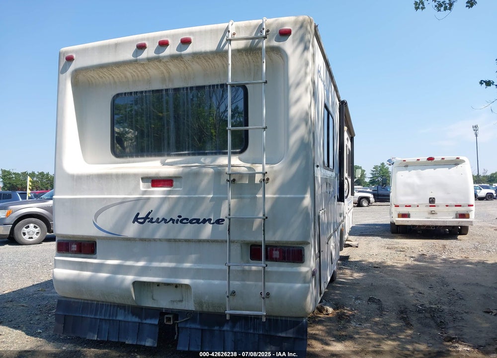 1999 FORD F550 SUPER DUTY STRIPPED CHASS VIN: 3FCLF53S3XJA38319