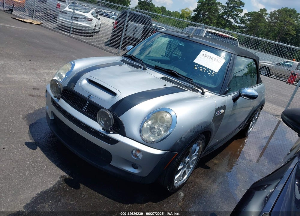 2007 MINI COOPER S VIN: WMWRH33597TJ43981