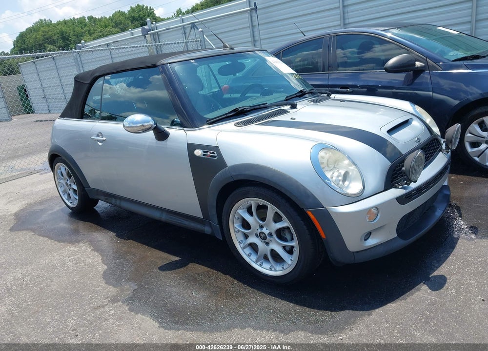 2007 MINI COOPER S VIN: WMWRH33597TJ43981