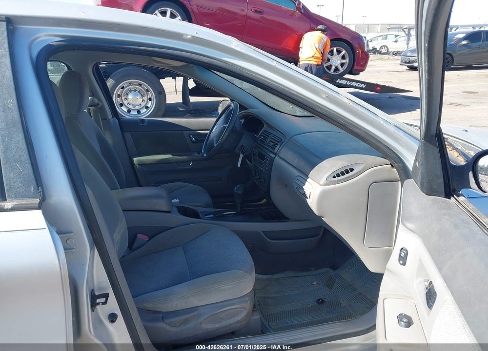 2000 FORD TAURUS SES VIN: 1FAFP55U1YA246677