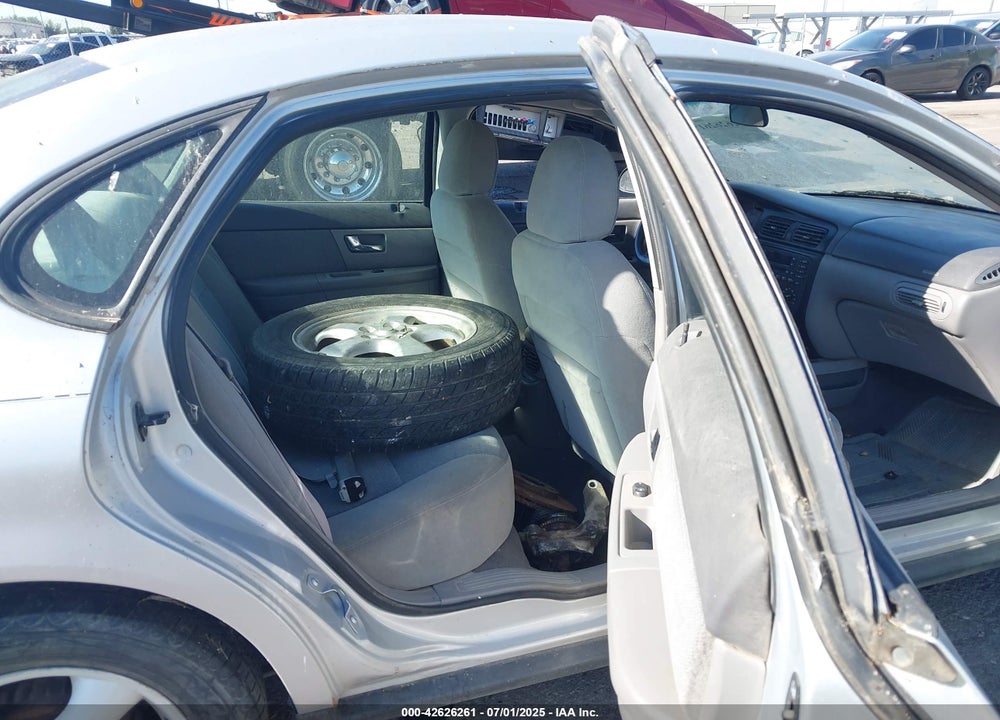 2000 FORD TAURUS SES VIN: 1FAFP55U1YA246677