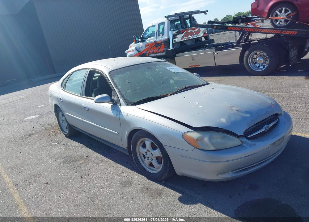 2000 FORD TAURUS SES VIN: 1FAFP55U1YA246677