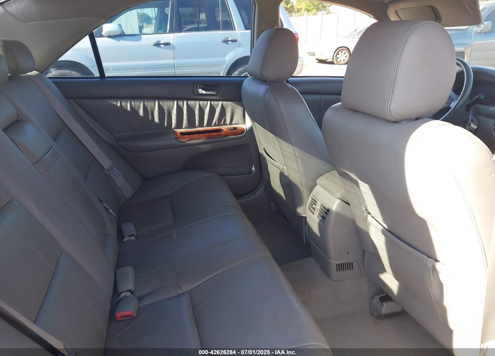2005 TOYOTA CAMRY VIN: 4T1BF32KX5U592011