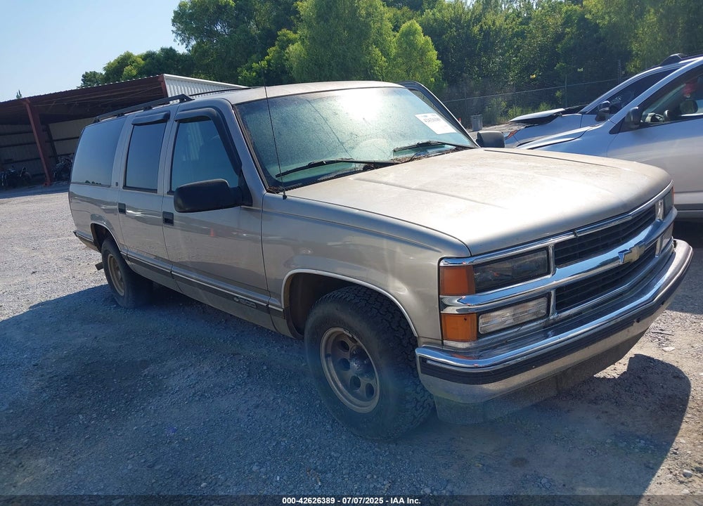 1999 CHEVROLET SUBURBAN 1500 LT VIN: 3GNEC16R2XG210654