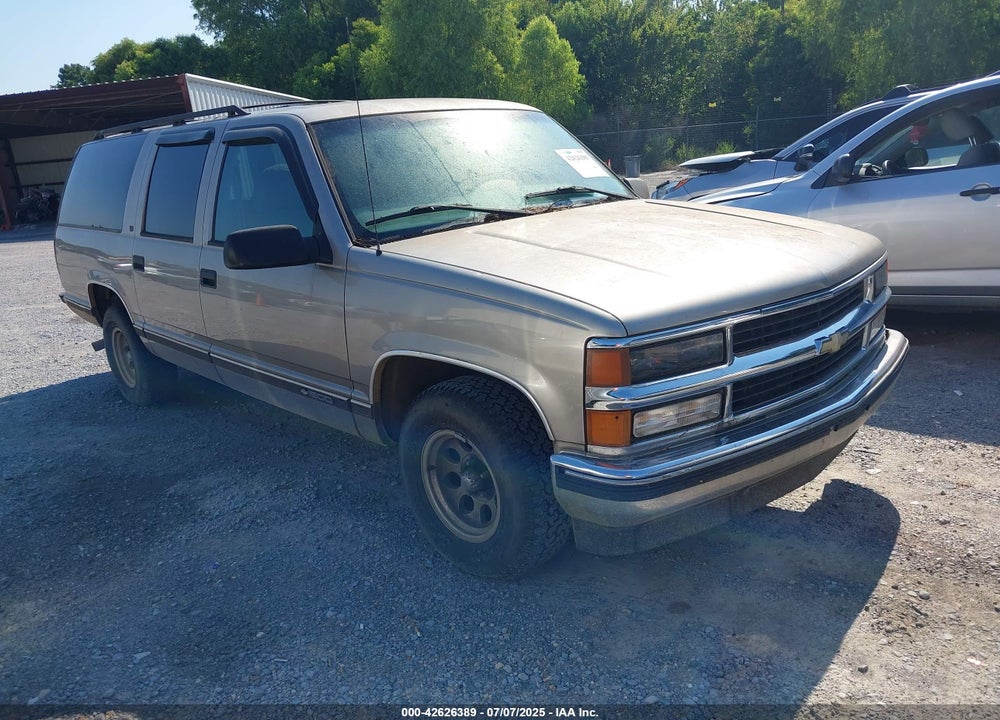 1999 CHEVROLET SUBURBAN 1500 LT VIN: 3GNEC16R2XG210654