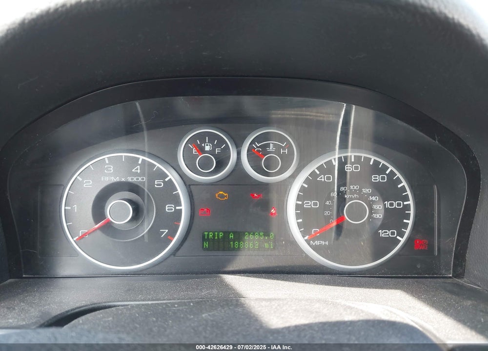 2008 FORD FUSION VIN: 3FAHP08108R124671