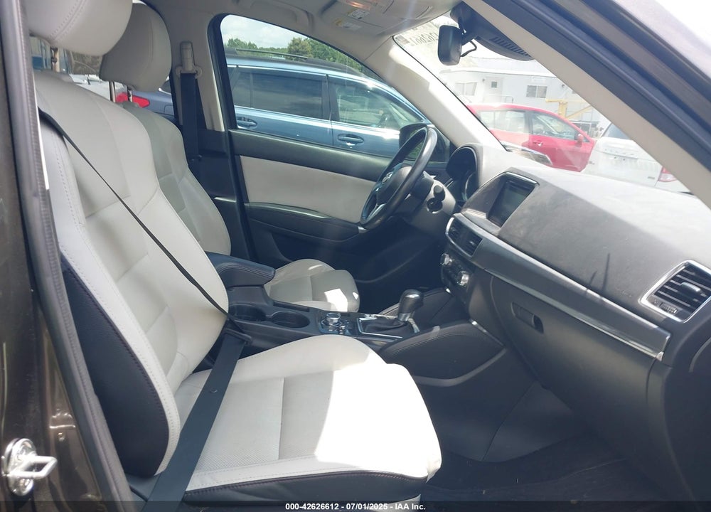 2016 MAZDA CX-5 VIN: JM3KE4DY8G0740804