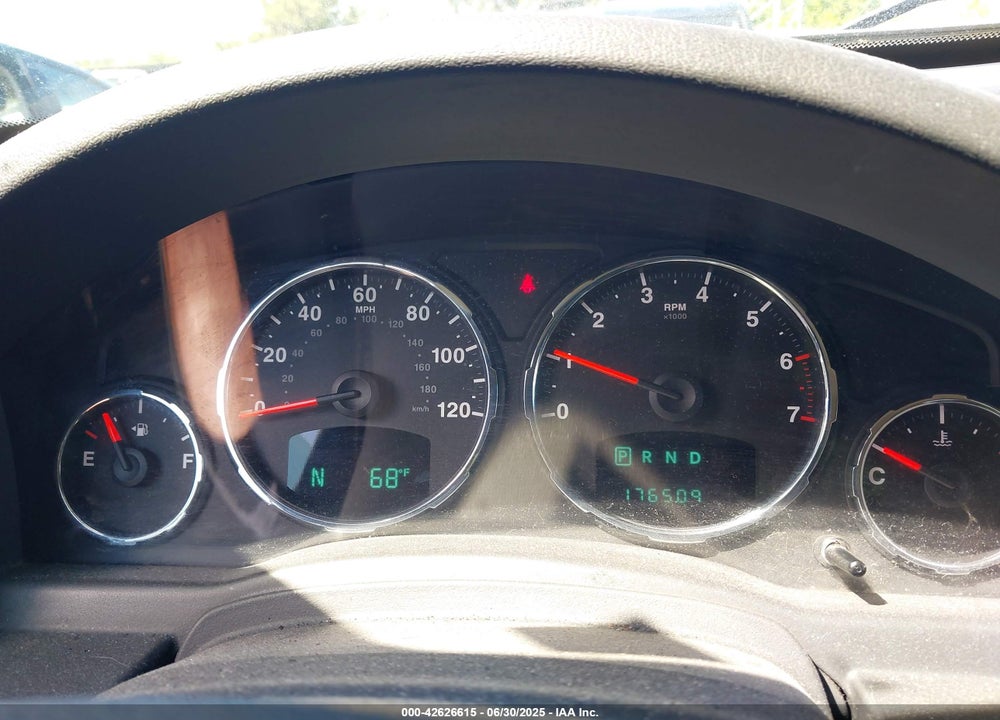 2010 JEEP LIBERTY VIN: 1J4PN2GK2AW109071