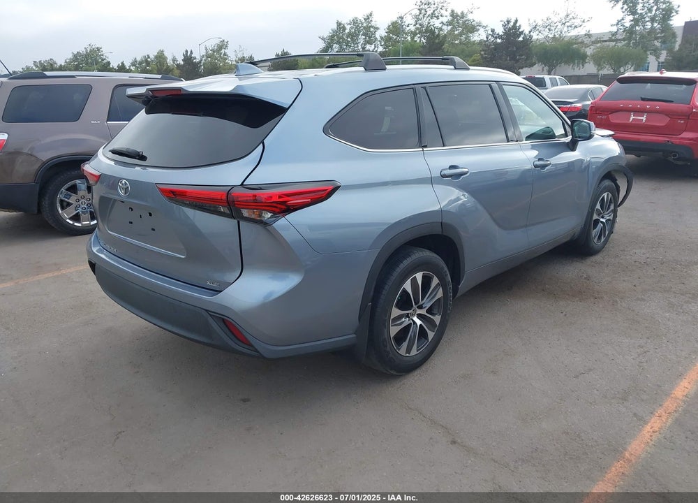 2021 TOYOTA HIGHLANDER VIN: 5TDHZRAH4MS066586