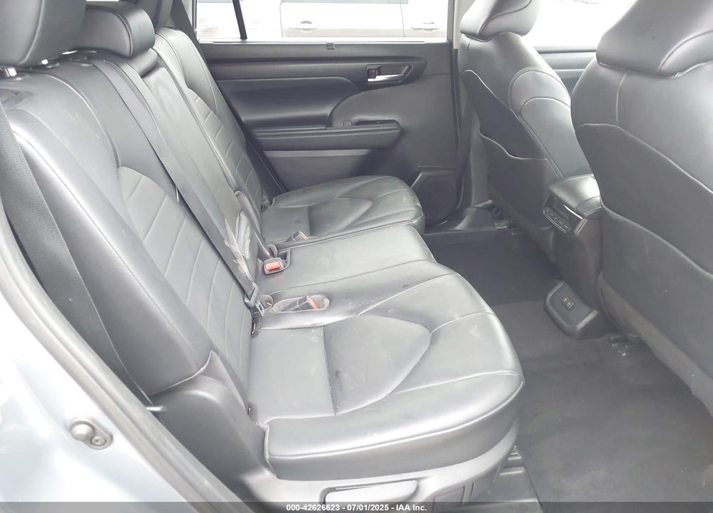 2021 TOYOTA HIGHLANDER VIN: 5TDHZRAH4MS066586