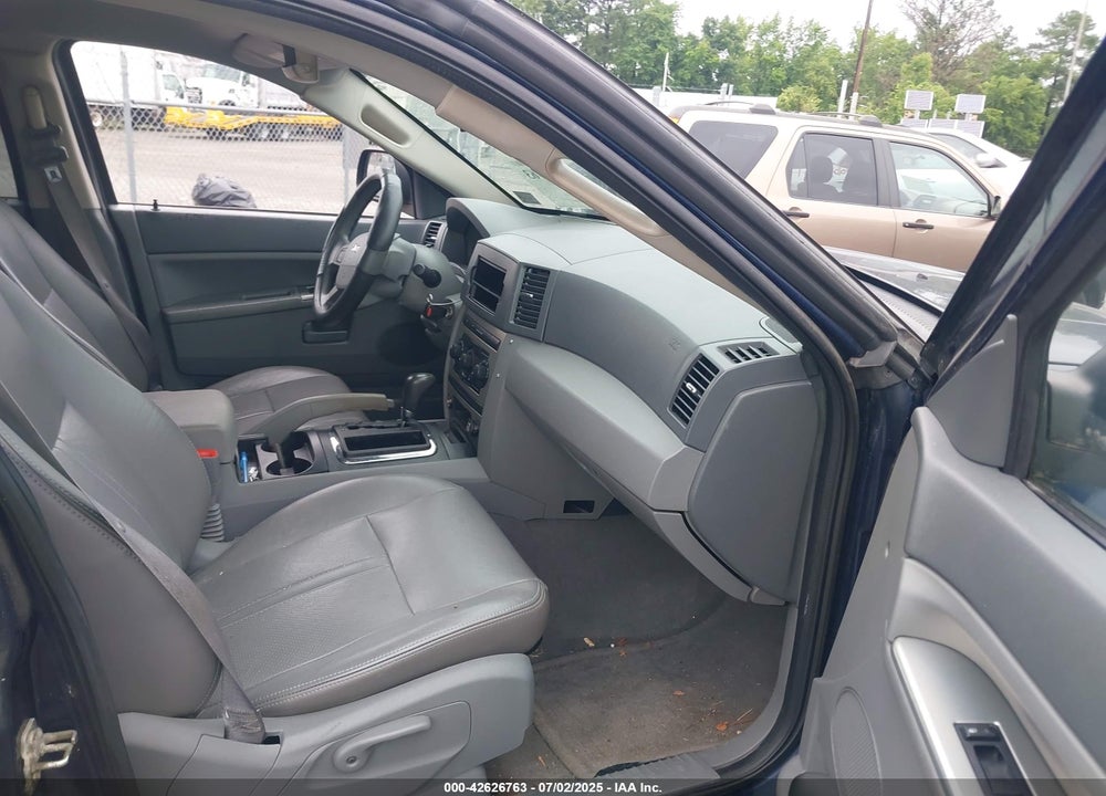 2005 JEEP GRAND CHEROKEE LAREDO VIN: 1J4GS48K65C717220