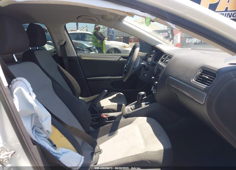 2017 VOLKSWAGEN JETTA VIN: 3VW2B7AJ0HM257054