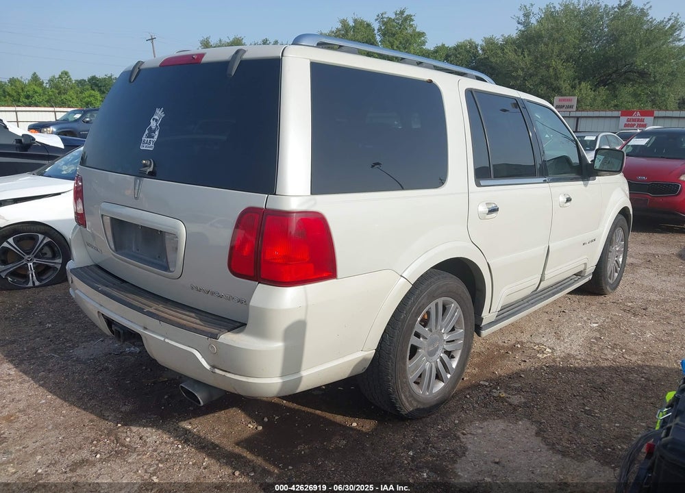 2004 LINCOLN NAVIGATOR VIN: 5LMFU27R84LJ41121