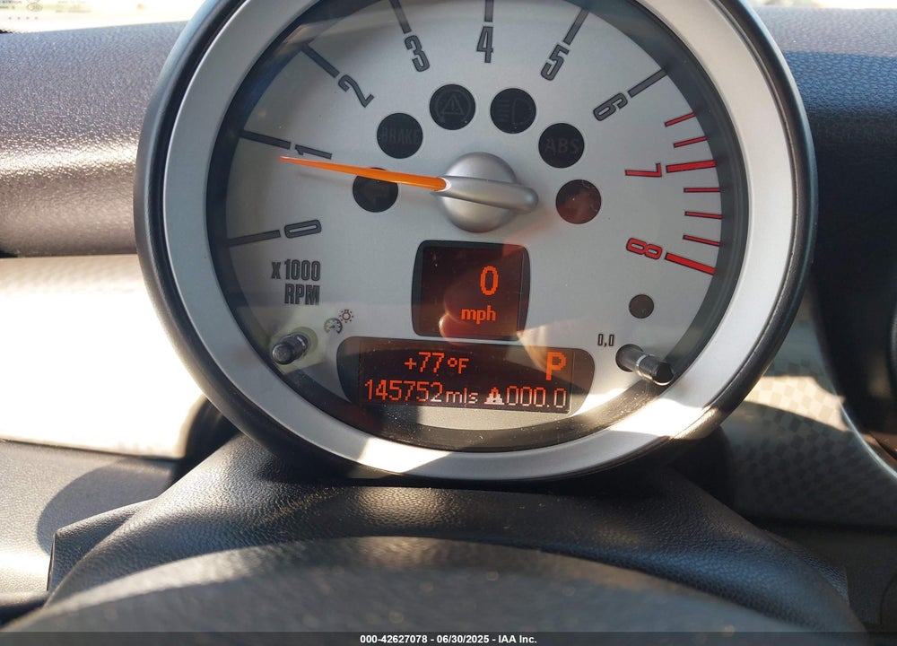 2008 MINI COOPER VIN: WMWMF73598TV32869