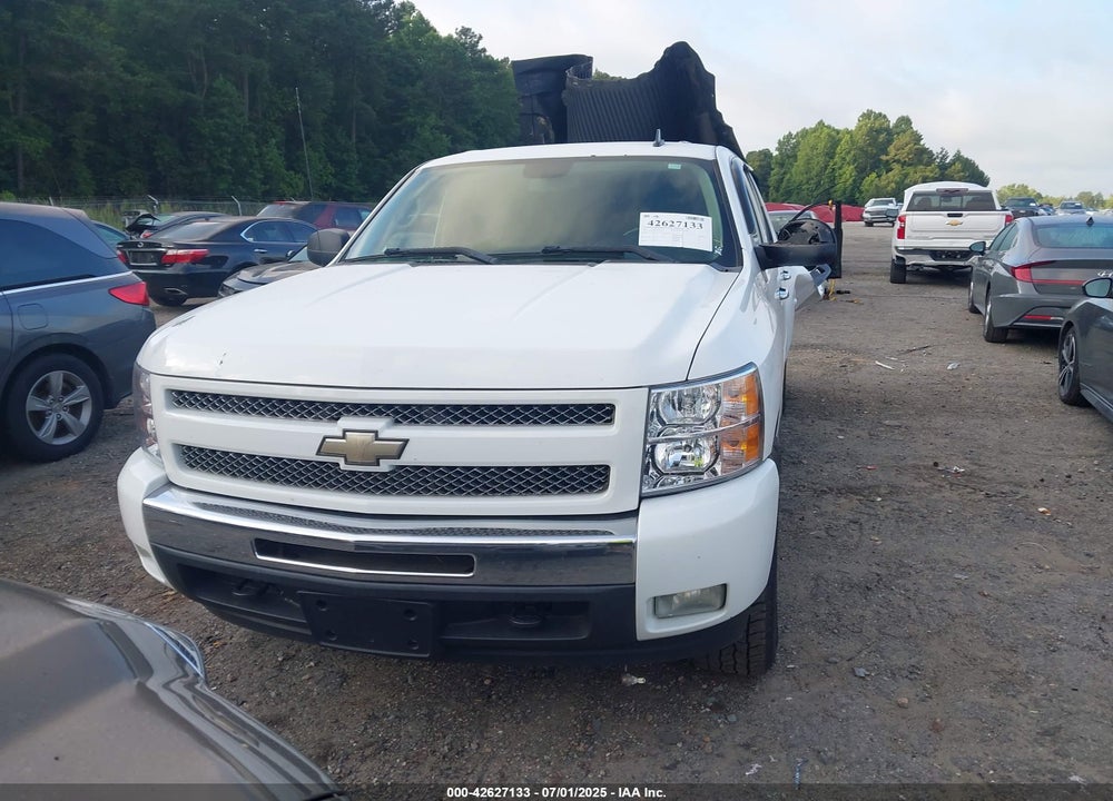 2011 CHEVROLET SILVERADO 1500 VIN: 3GCUKSE24BG207006