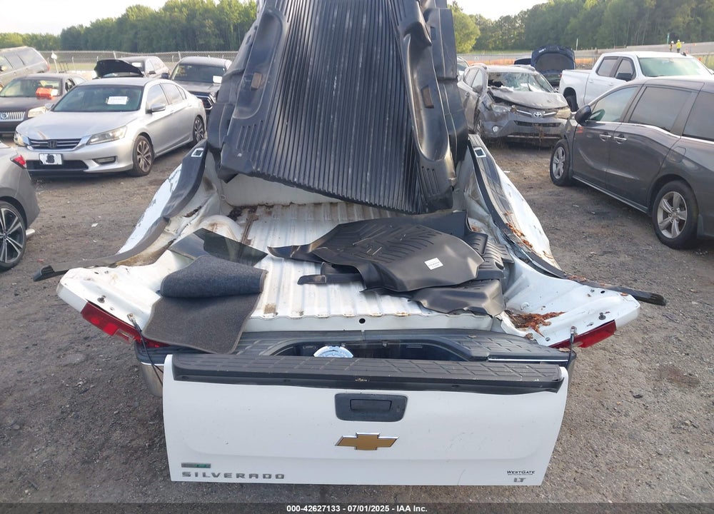 2011 CHEVROLET SILVERADO 1500 VIN: 3GCUKSE24BG207006