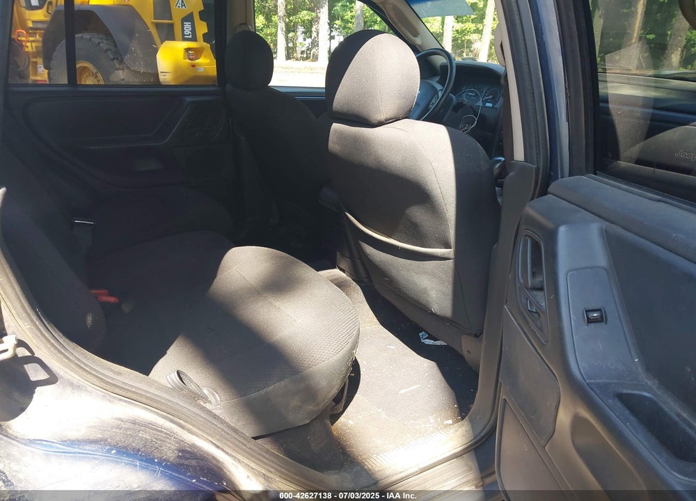 2003 JEEP GRAND CHEROKEE LAREDO VIN: 1J4GW48S23C540229