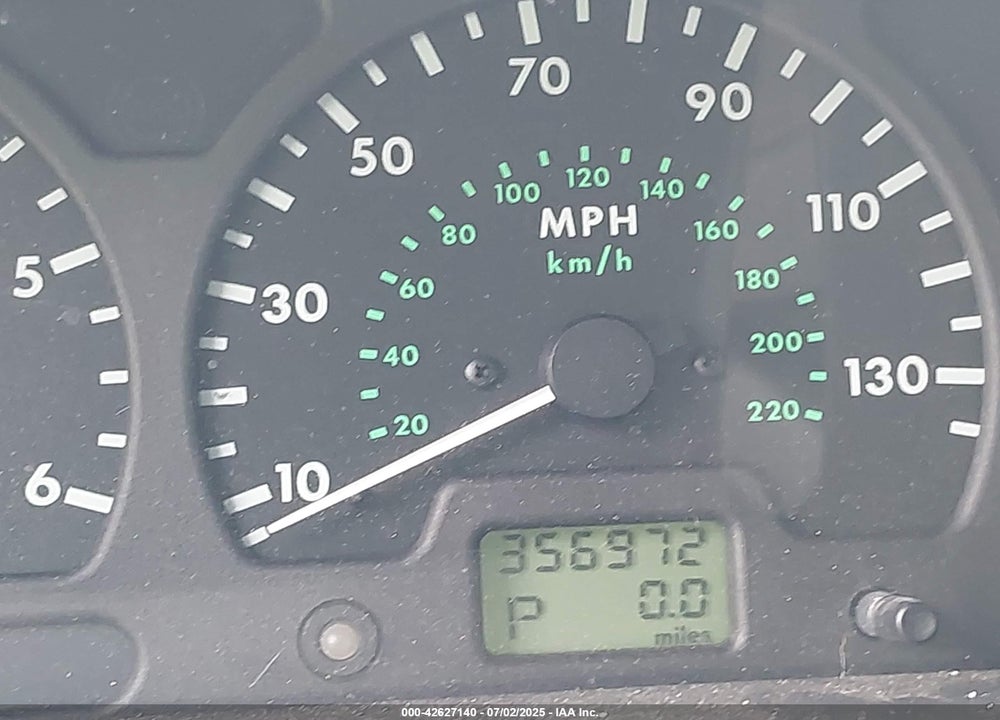 1999 LAND ROVER DISCOVERY SERIES II VIN: SALTY124XXA215183
