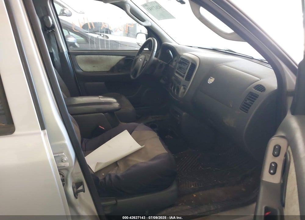 2003 FORD ESCAPE XLT VIN: 1FMYU93153KE17196