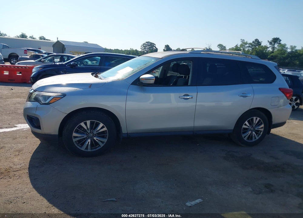 2017 NISSAN PATHFINDER VIN: 5N1DR2MN7HC621847