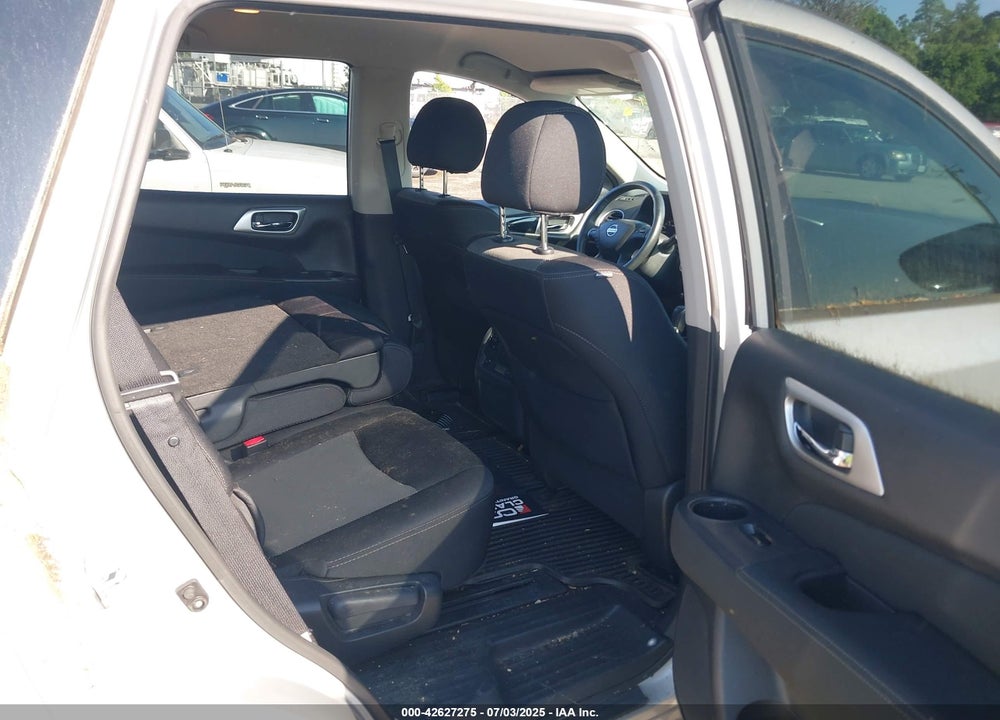 2017 NISSAN PATHFINDER VIN: 5N1DR2MN7HC621847