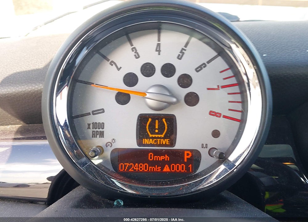 2007 MINI COOPER S VIN: WMWMF73557TV31801
