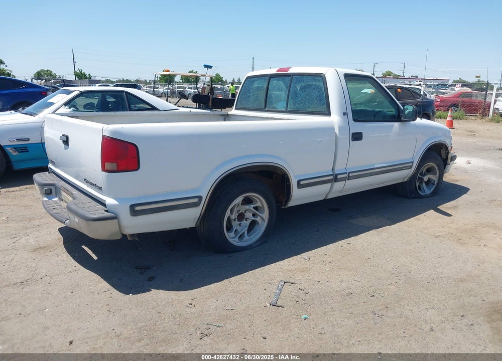 1998 CHEVROLET S-10 LS FLEETSIDE CMI VIN: 1GCCS1441WK129484