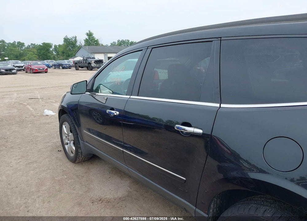 2011 CHEVROLET TRAVERSE VIN: 1GNKRLED7BJ348104