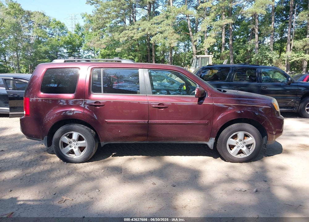 2011 HONDA PILOT VIN: 5FNYF4H58BB066082
