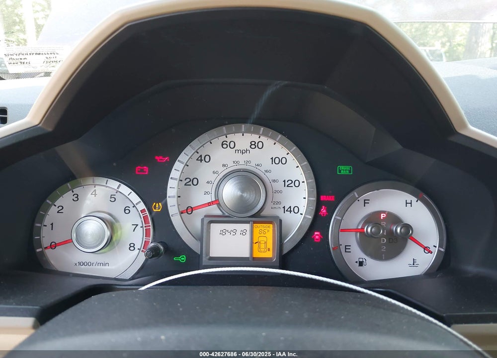 2011 HONDA PILOT VIN: 5FNYF4H58BB066082
