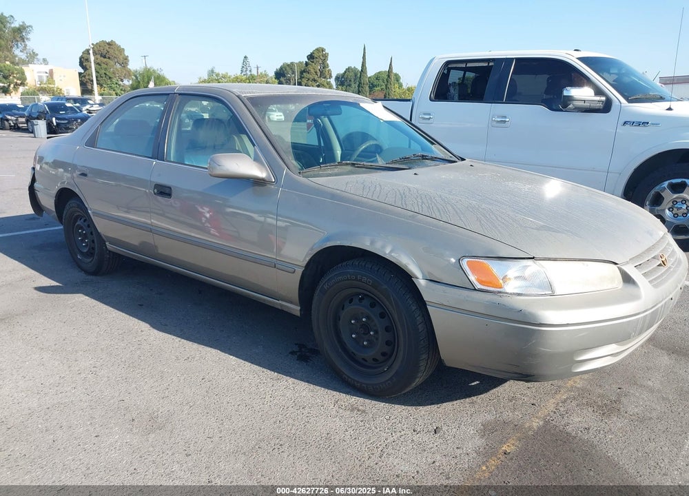 1998 TOYOTA CAMRY LE VIN: JT2BG22K1W0104996