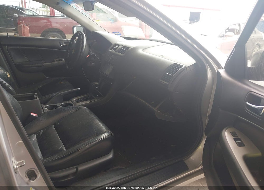 2007 HONDA ACCORD VIN: 1HGCM56877A067664