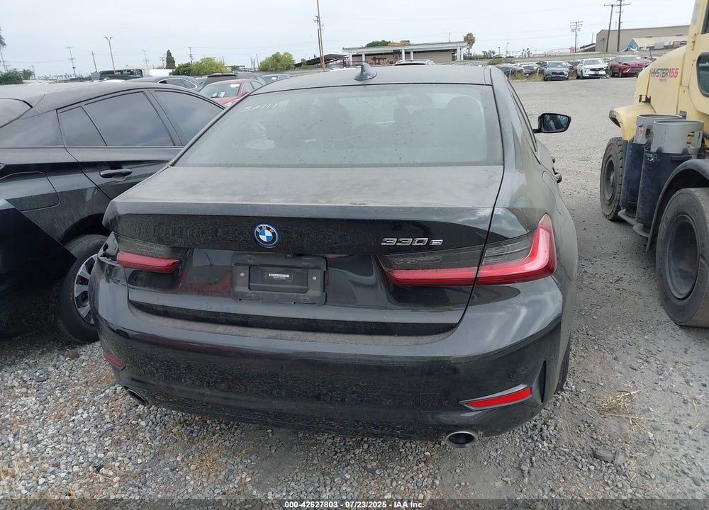 2022 BMW 3 SERIES 330E VIN: 3MW5P7J07N8C35403