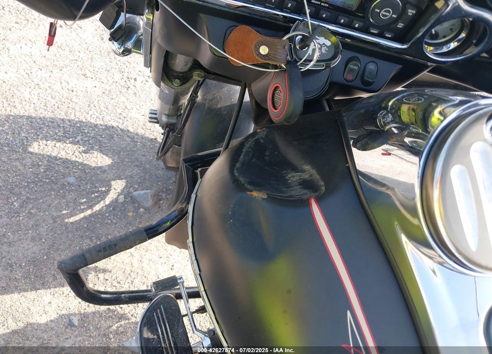2013 HARLEY-DAVIDSON FLHX STREET GLIDE VIN: 1HD1KBM16DB607896