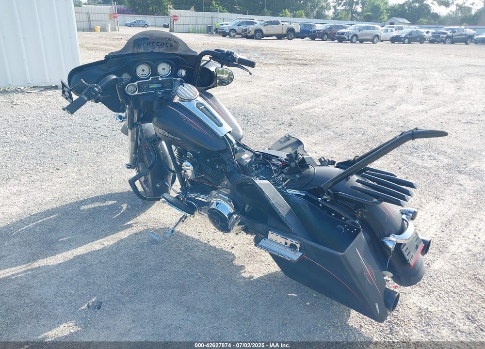 2013 HARLEY-DAVIDSON FLHX STREET GLIDE VIN: 1HD1KBM16DB607896