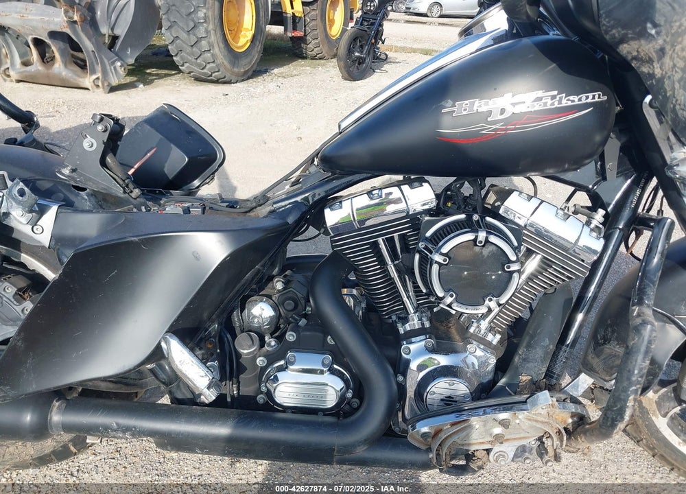 2013 HARLEY-DAVIDSON FLHX STREET GLIDE VIN: 1HD1KBM16DB607896
