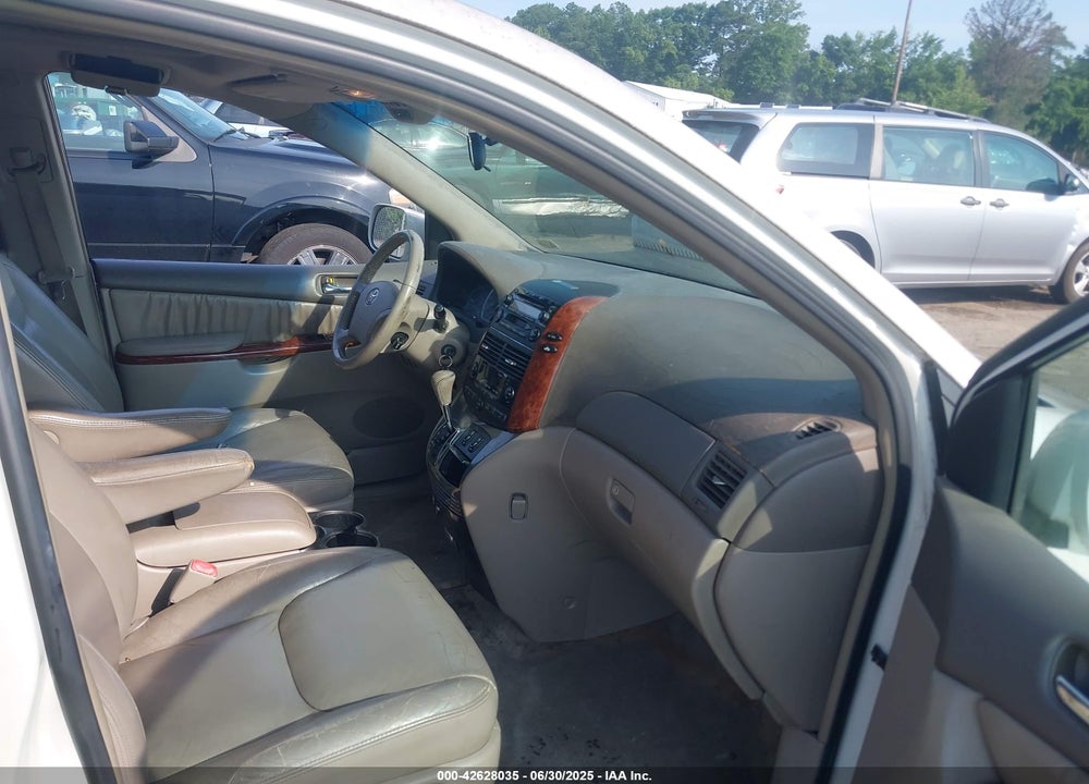 2005 TOYOTA SIENNA XLE VIN: 5TDZA22C45S335452