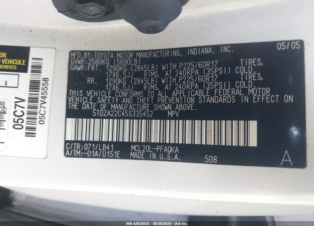 2005 TOYOTA SIENNA XLE VIN: 5TDZA22C45S335452