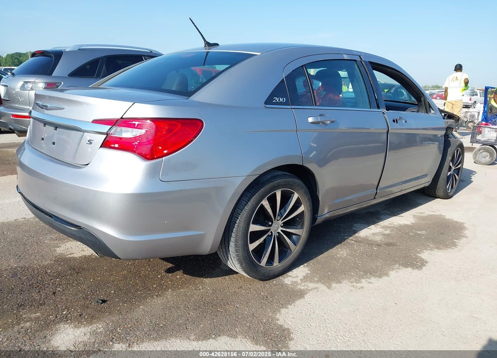 2013 CHRYSLER 200 VIN: 1C3CCBCG7DN523991