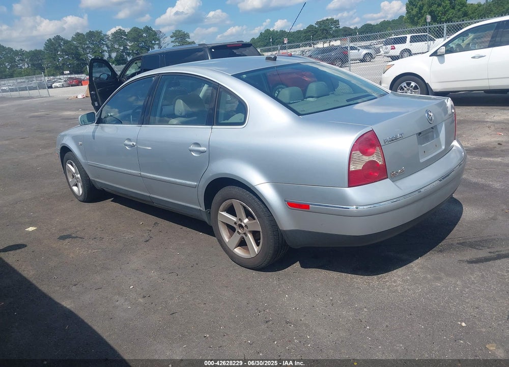 2004 VOLKSWAGEN PASSAT VIN: WVWRH63BX4P093381