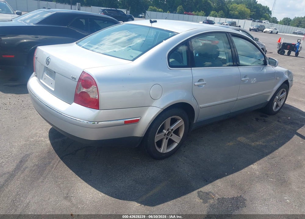 2004 VOLKSWAGEN PASSAT VIN: WVWRH63BX4P093381