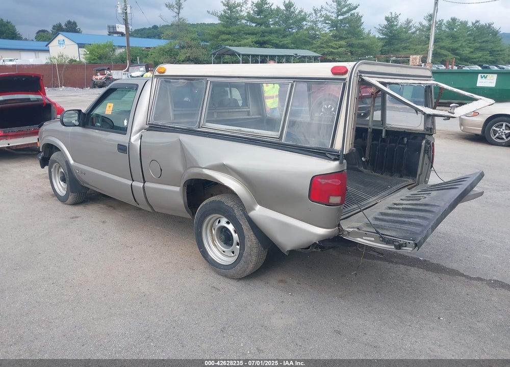 2001 CHEVROLET S-10 VIN: 1GCCS14521K117622