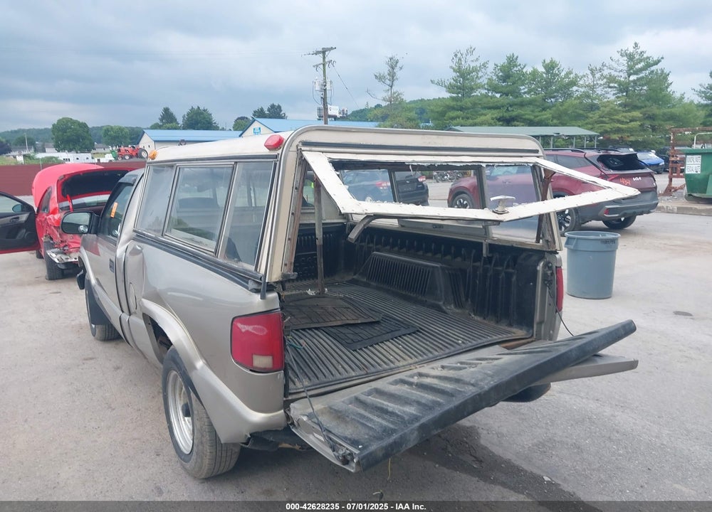 2001 CHEVROLET S-10 VIN: 1GCCS14521K117622