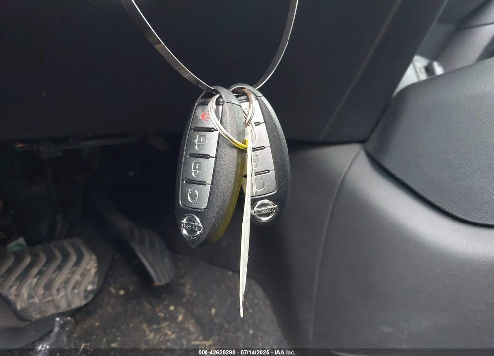 2017 NISSAN ROGUE SV VIN: 5N1AT2MV2HC757212