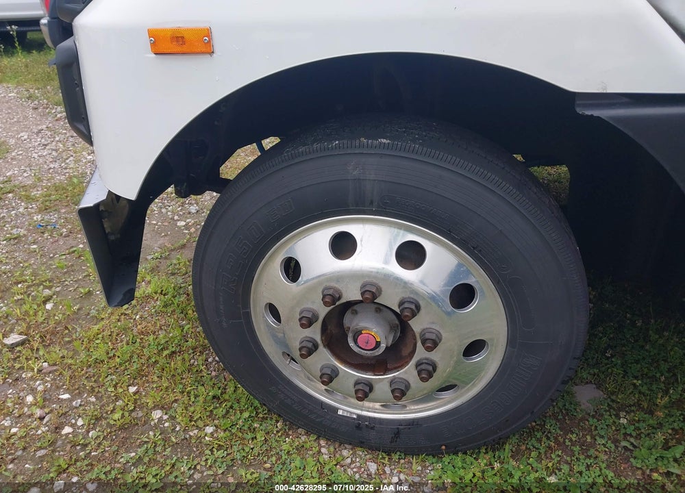 2024 MACK MD VIN: 1M2MDBAA5RS011999