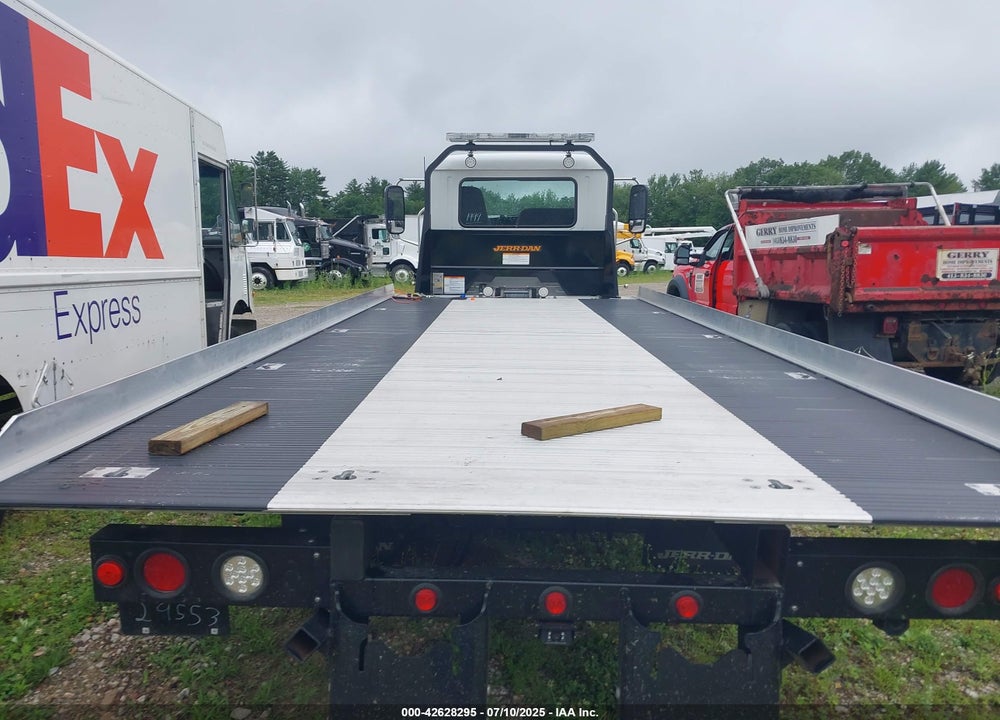2024 MACK MD VIN: 1M2MDBAA5RS011999